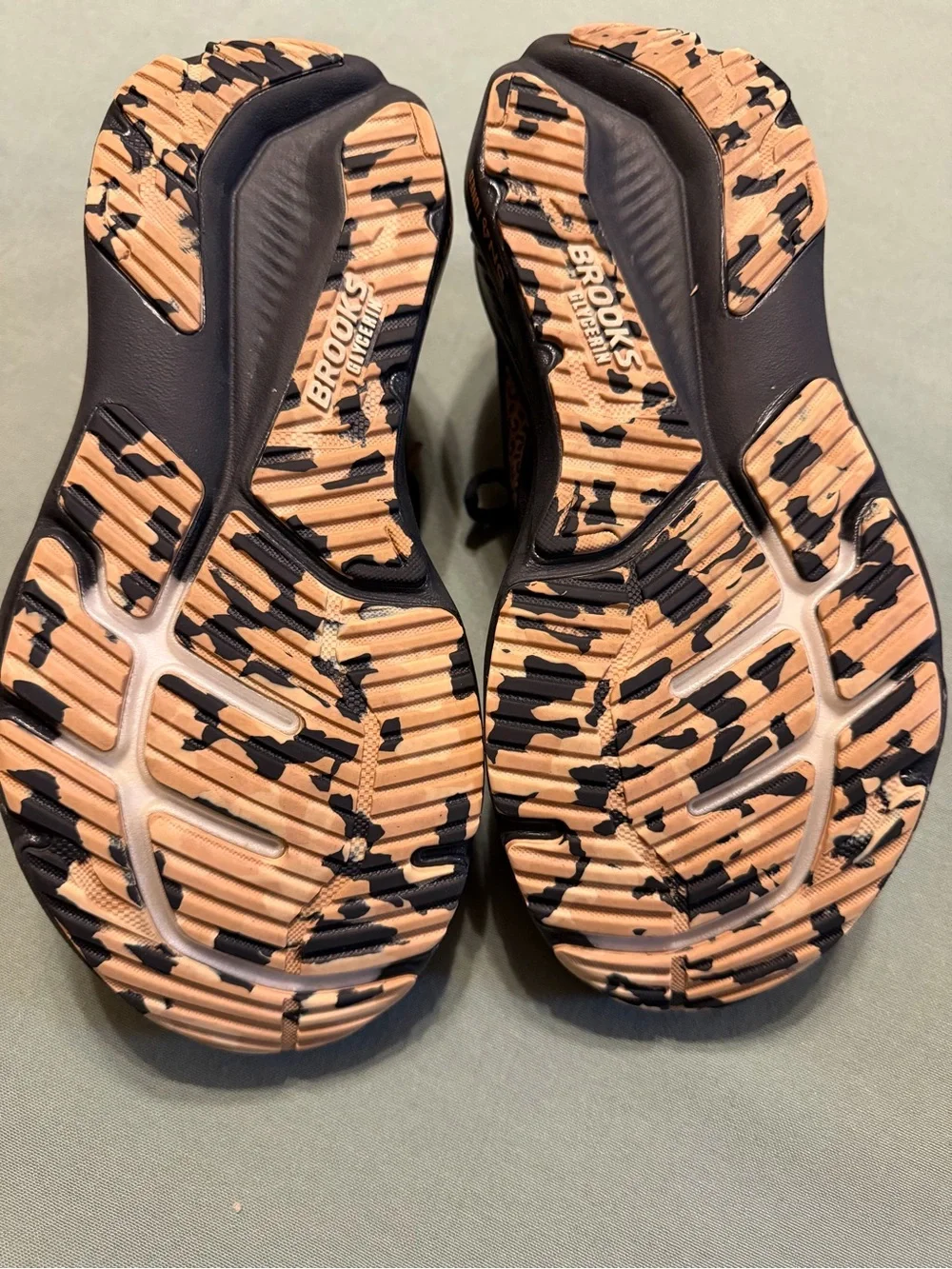 Brooks Women's Glycerin 23 Running Shoes - Black with Gold Leopard Accent